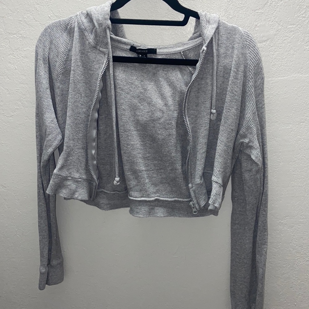 grey cropped zip up